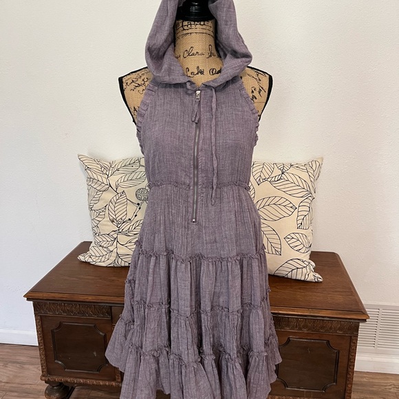 Ark & Co Dresses & Skirts - Ark & Co Sleeveless Hooded Midi Dress in Gray